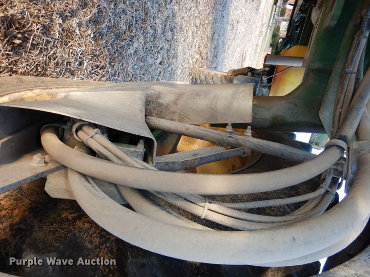 image for item DE2528 2007 John Deere 4720  sprayer