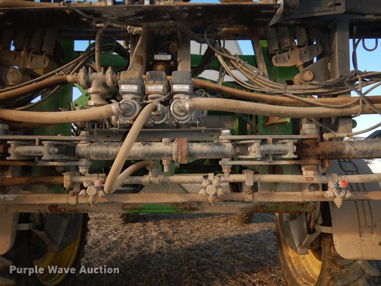 image for item DE2528 2007 John Deere 4720  sprayer