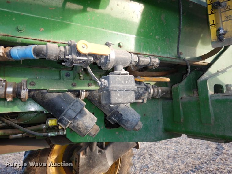 image for item DE2528 2007 John Deere 4720  sprayer