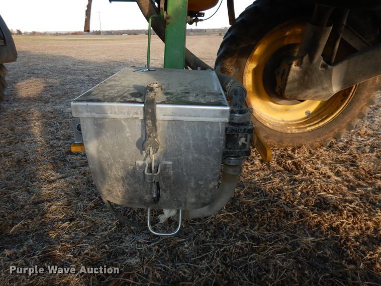 image for item DE2528 2007 John Deere 4720  sprayer