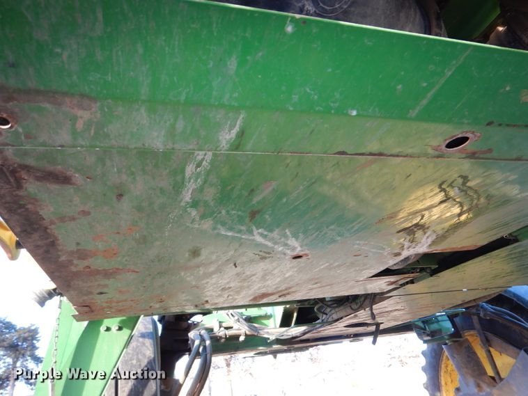 image for item DE2528 2007 John Deere 4720  sprayer