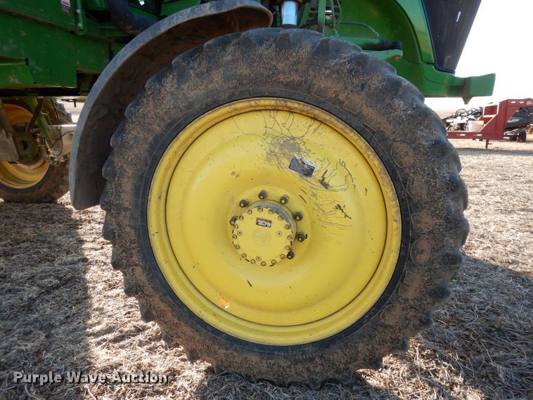 image for item DE2528 2007 John Deere 4720  sprayer