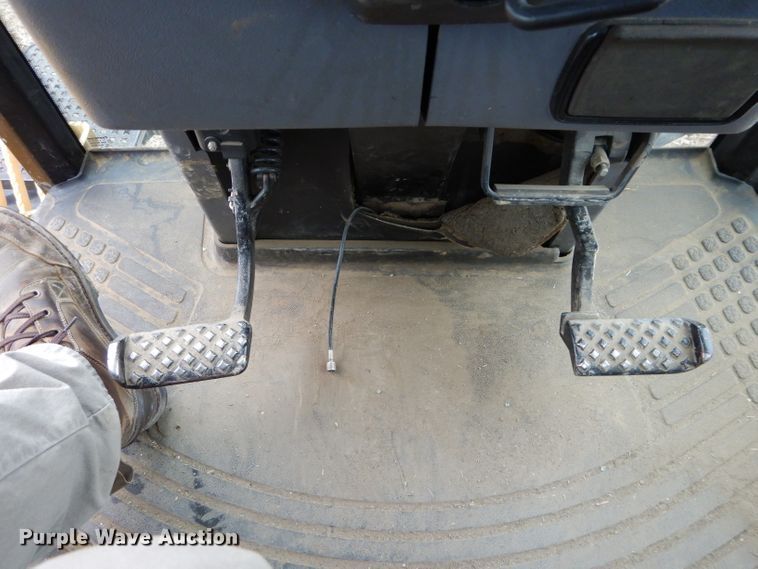 image for item DE2530 1995 Caterpillar Challenger 45  tractor