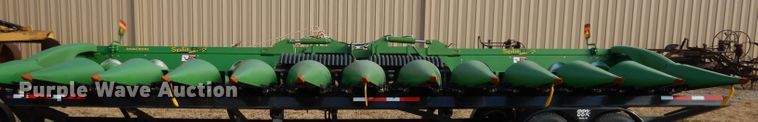 image for item DE2533 2014 John Deere 612C corn head