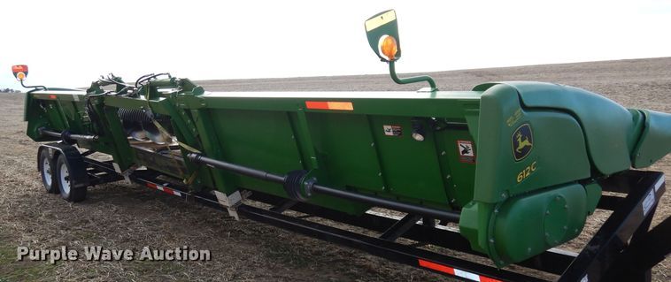 image for item DE2533 2014 John Deere 612C corn head