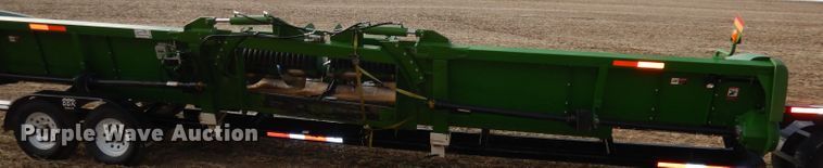 image for item DE2533 2014 John Deere 612C corn head