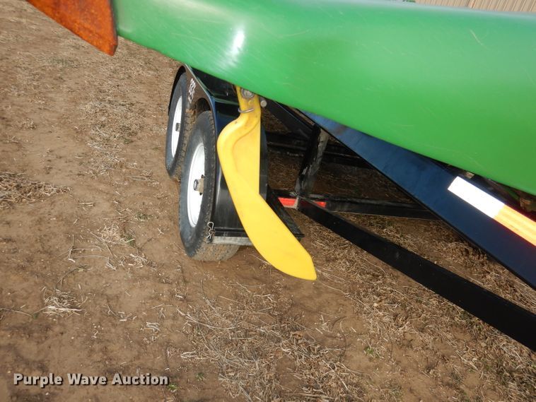 image for item DE2533 2014 John Deere 612C corn head