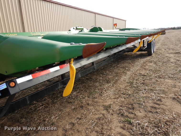 image for item DE2533 2014 John Deere 612C corn head