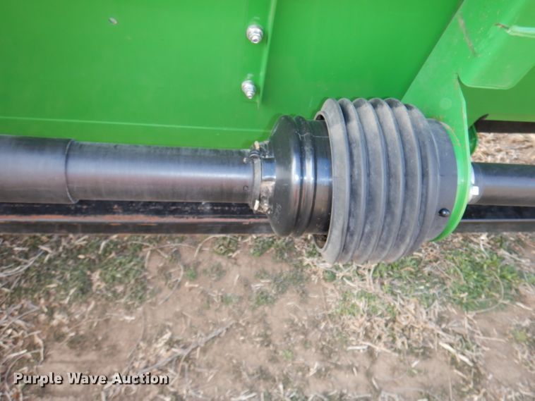 image for item DE2533 2014 John Deere 612C corn head