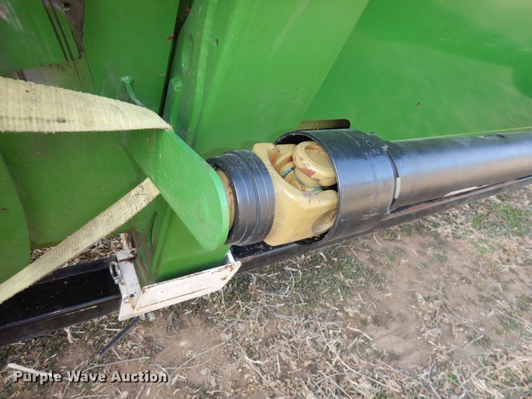 image for item DE2533 2014 John Deere 612C corn head