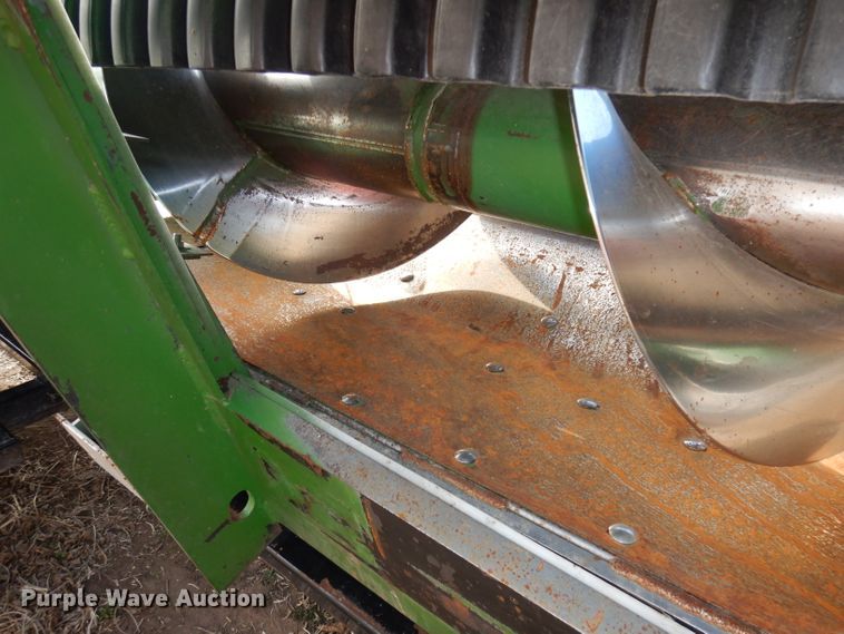 image for item DE2533 2014 John Deere 612C corn head