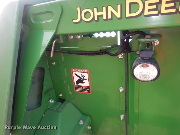image for item DE2533 2014 John Deere 612C corn head