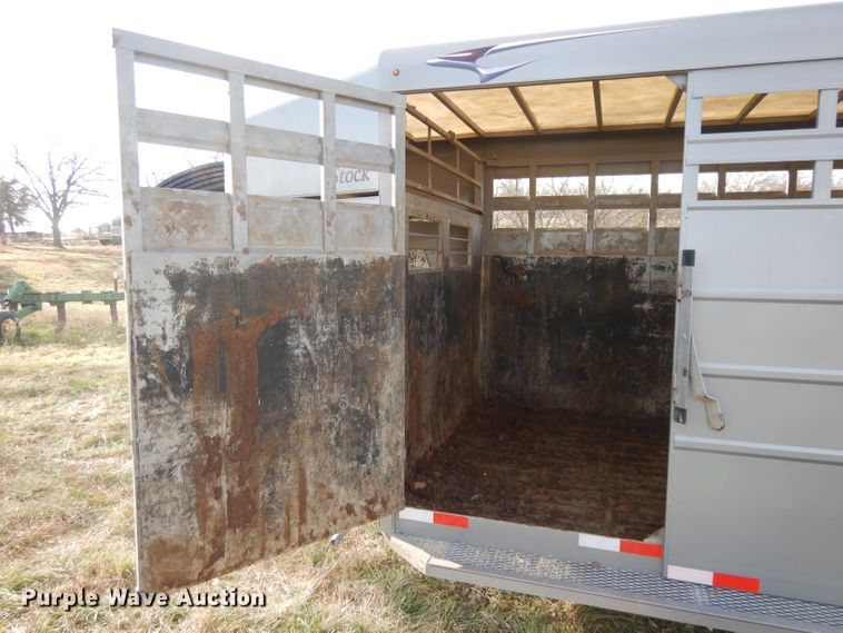 image for item DE2536 2017 Travalong livestock trailer