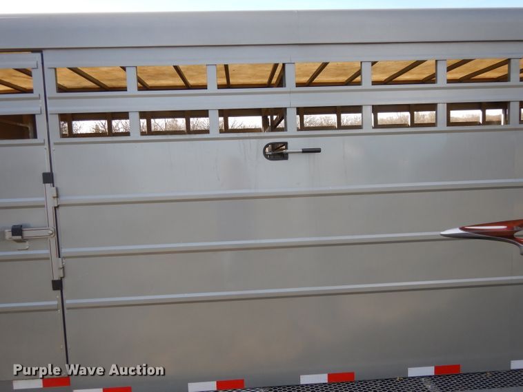image for item DE2536 2017 Travalong livestock trailer