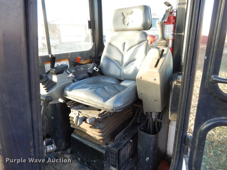 image for item DE2540 2005 Bobcat 430HAG ZHS  mini excavator