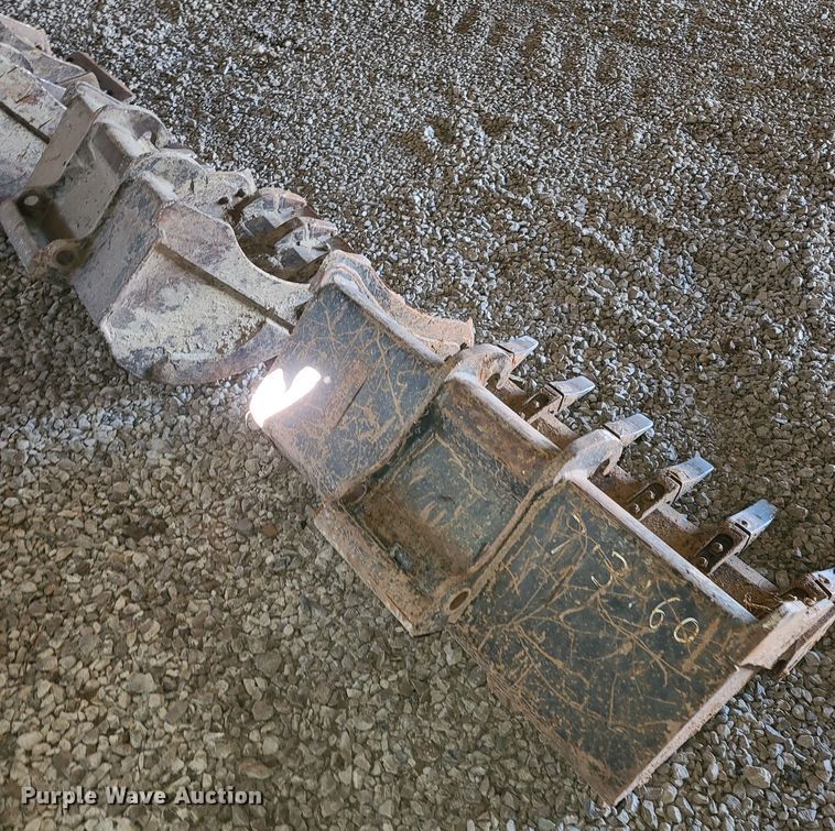 image for item DE2540 2005 Bobcat 430HAG ZHS  mini excavator