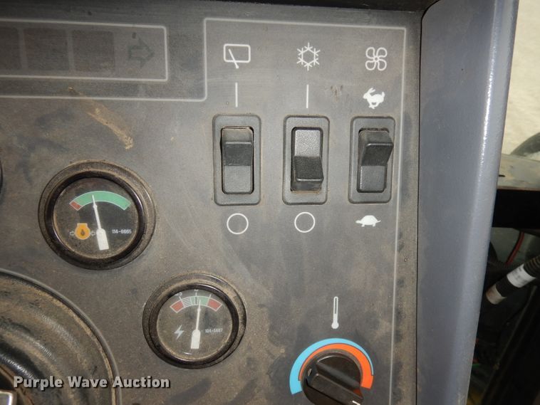 image for item DE2541 1996 Caterpillar Challenger 85D  tractor