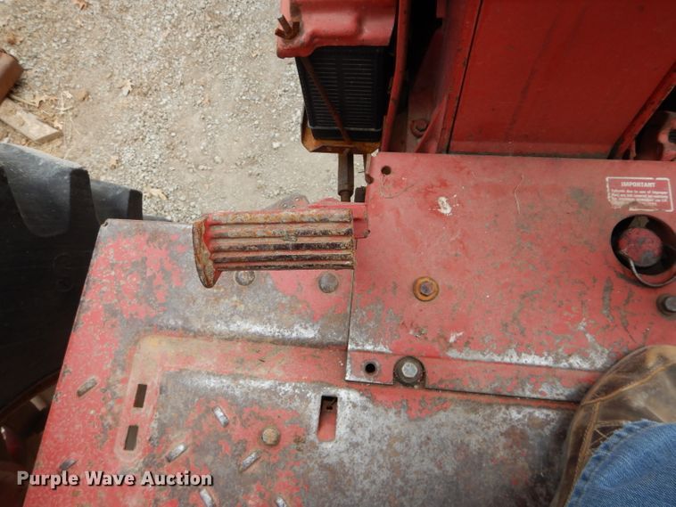 image for item DE2543 1974 International 966  tractor