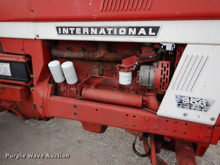 image for item DE2543 1974 International 966  tractor