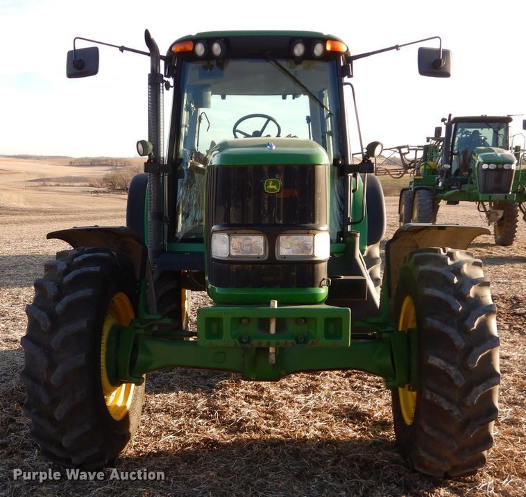 image for item DE2544 2006 John Deere 7420  MFWD tractor