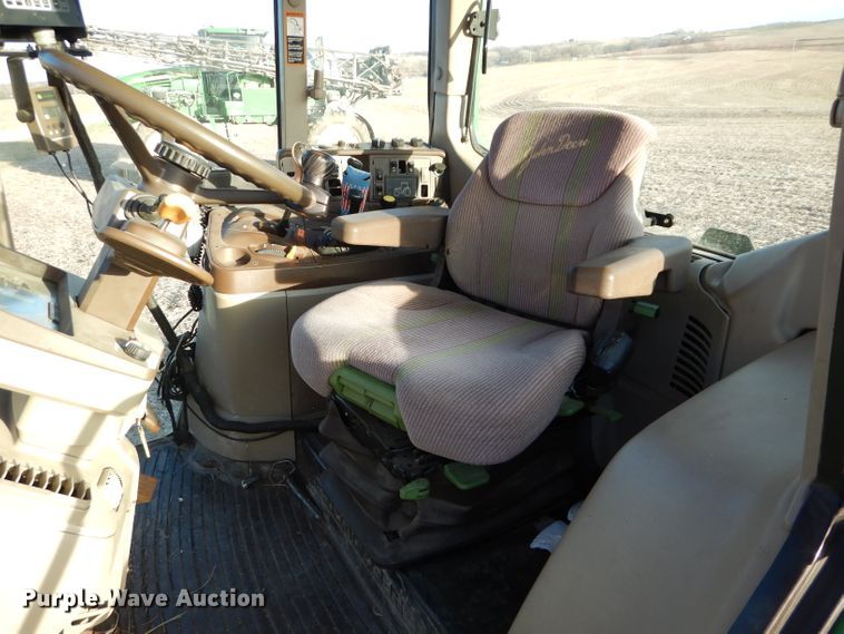 image for item DE2544 2006 John Deere 7420  MFWD tractor