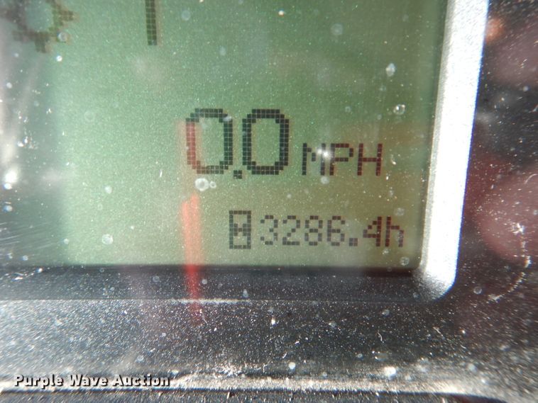 image for item DE2544 2006 John Deere 7420  MFWD tractor