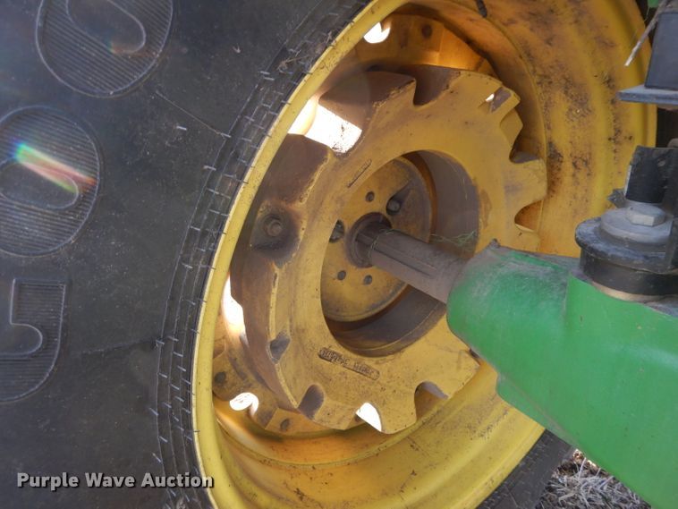 image for item DE2544 2006 John Deere 7420  MFWD tractor