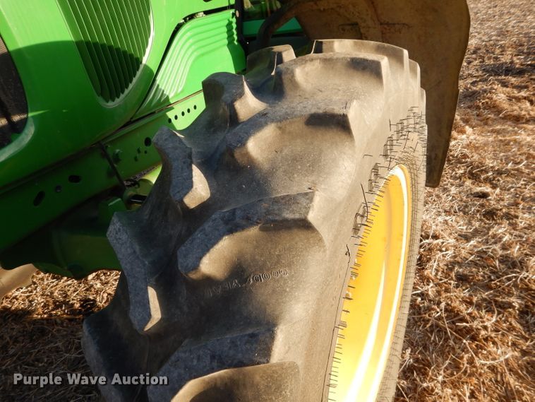 image for item DE2544 2006 John Deere 7420  MFWD tractor