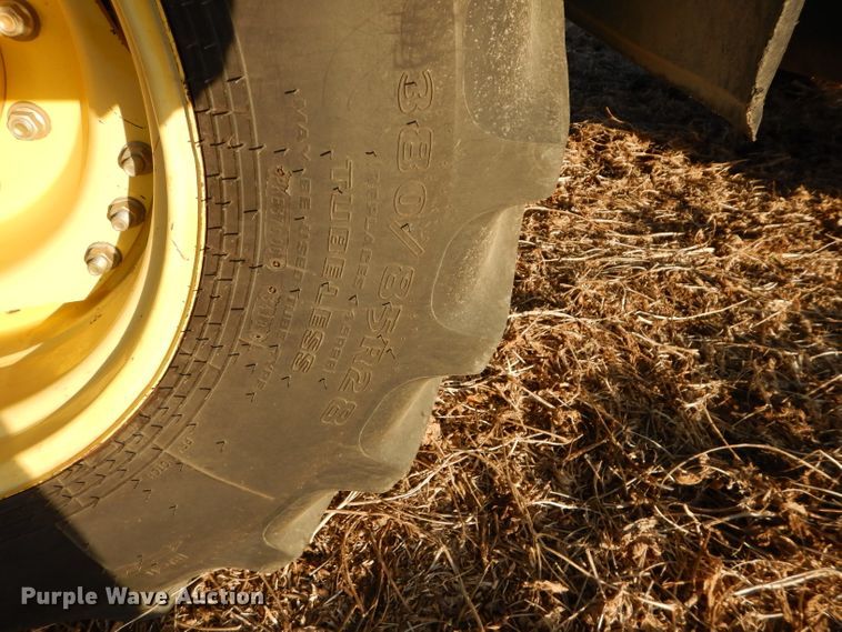 image for item DE2544 2006 John Deere 7420  MFWD tractor