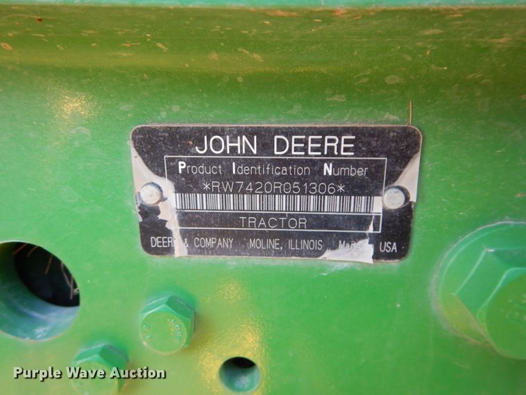 image for item DE2544 2006 John Deere 7420  MFWD tractor