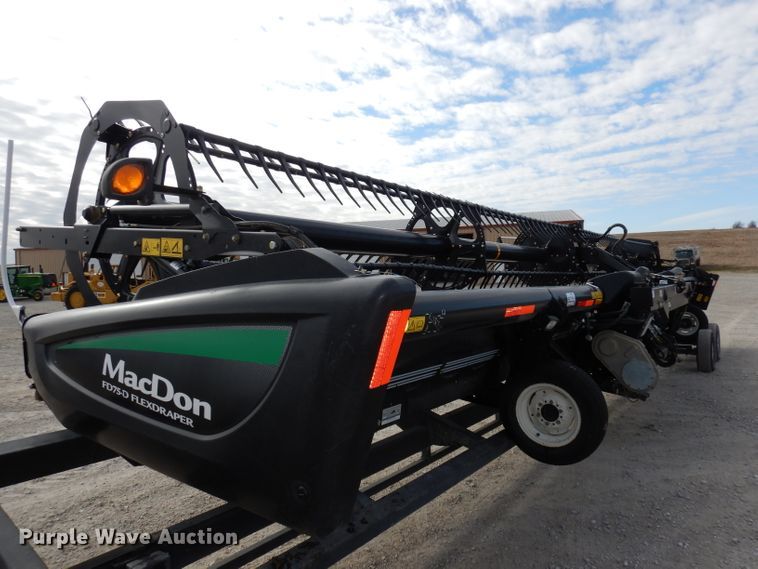 image for item DE2545 2015 MacDon FD75D flex draper head