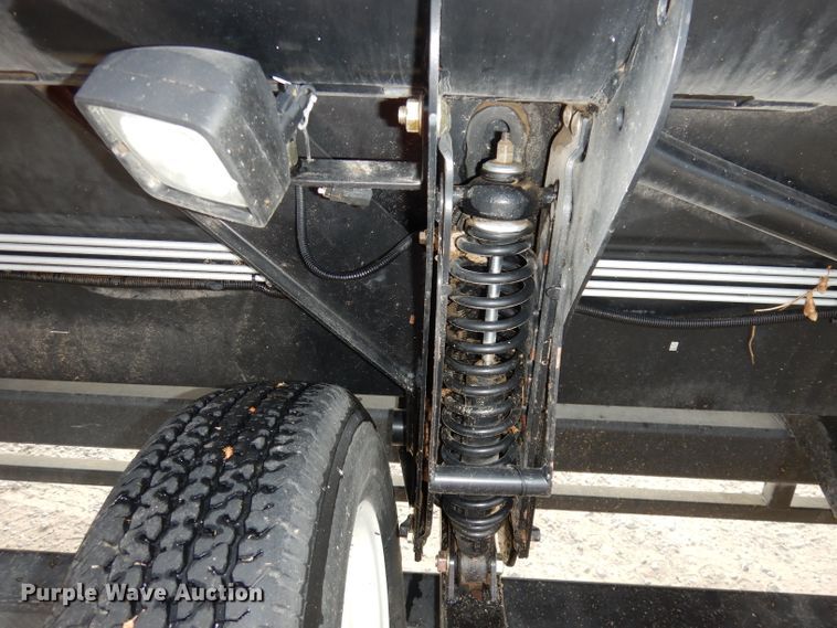 image for item DE2545 2015 MacDon FD75D flex draper head