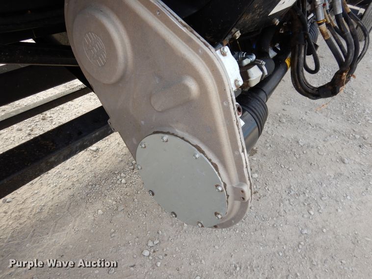 image for item DE2545 2015 MacDon FD75D flex draper head