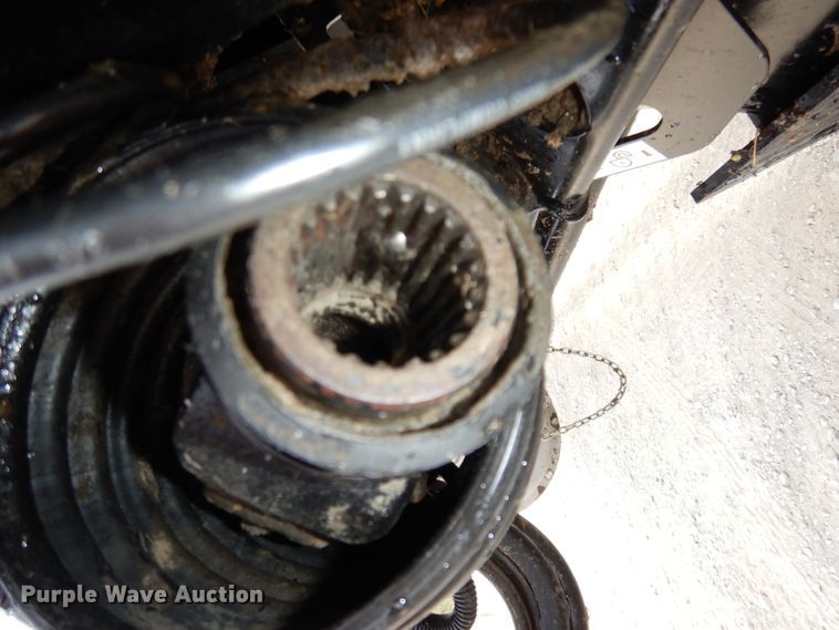 image for item DE2545 2015 MacDon FD75D flex draper head