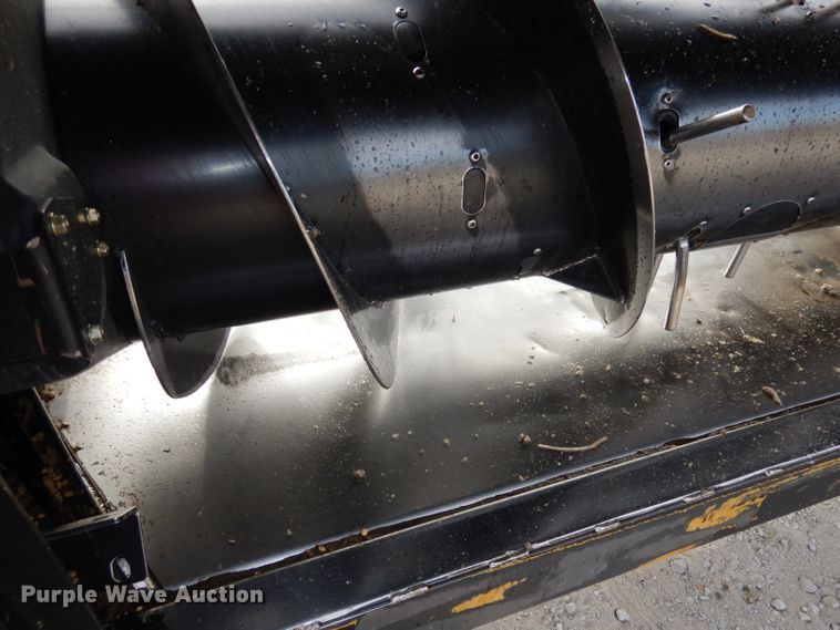 image for item DE2545 2015 MacDon FD75D flex draper head