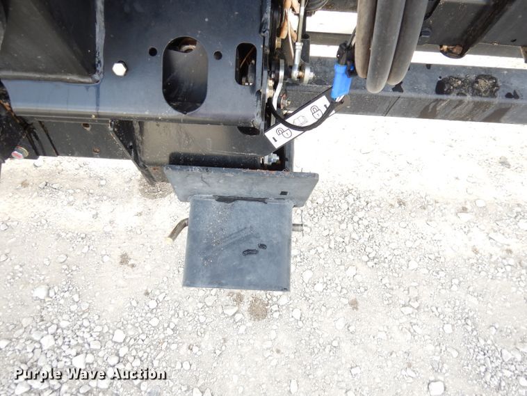 image for item DE2545 2015 MacDon FD75D flex draper head