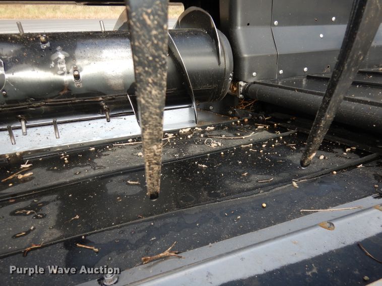 image for item DE2545 2015 MacDon FD75D flex draper head