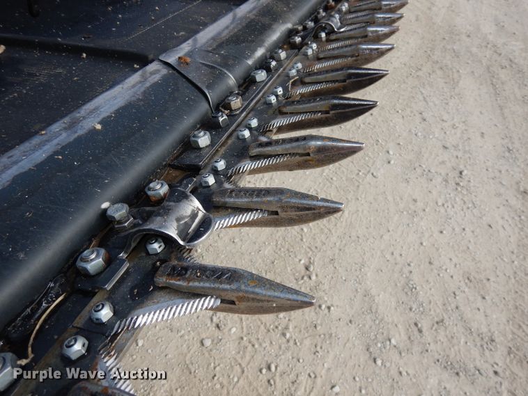 image for item DE2545 2015 MacDon FD75D flex draper head