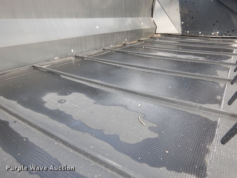 image for item DE2545 2015 MacDon FD75D flex draper head