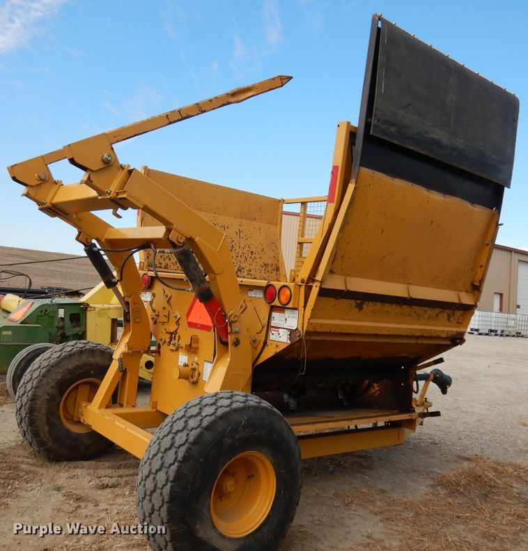 image for item DE2550 2008 Vermeer BP8000 bale processor