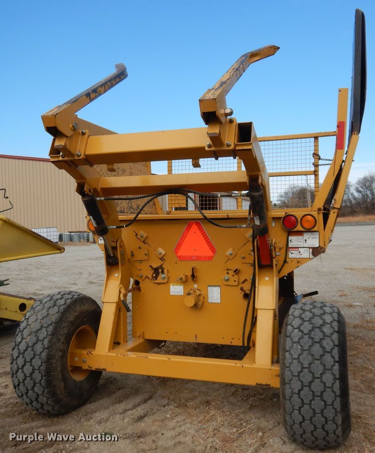 image for item DE2550 2008 Vermeer BP8000 bale processor