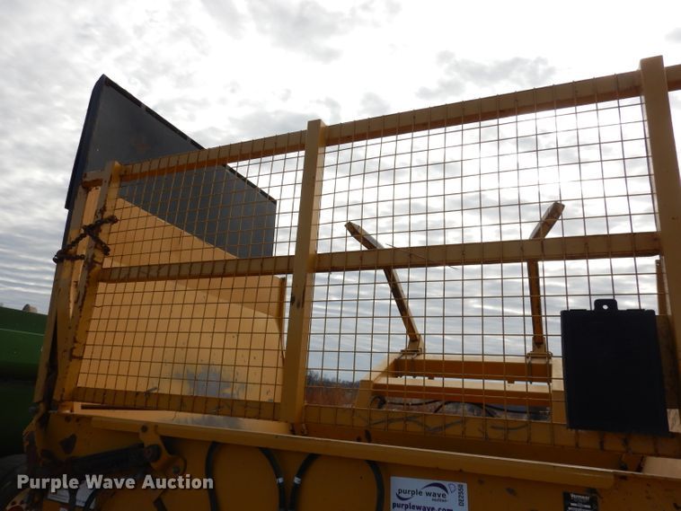 image for item DE2550 2008 Vermeer BP8000 bale processor