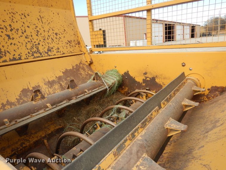 image for item DE2550 2008 Vermeer BP8000 bale processor