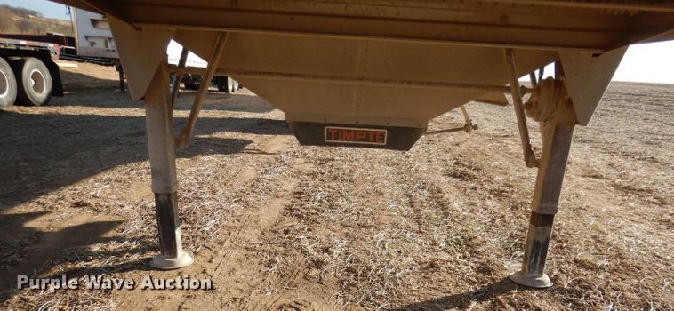 image for item DE2552 2005 Timpte Super Hopper double hopper bottom grain trailer