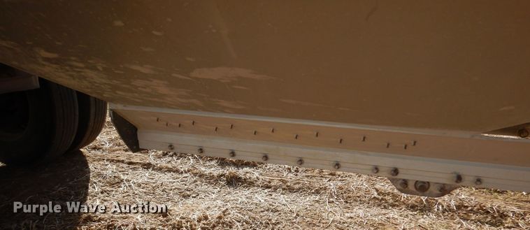 image for item DE2552 2005 Timpte Super Hopper double hopper bottom grain trailer