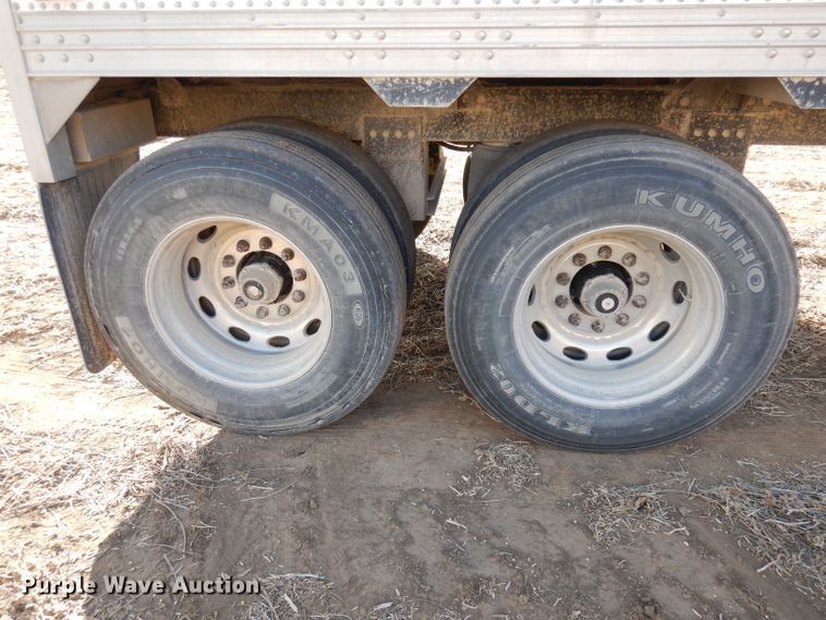 image for item DE2552 2005 Timpte Super Hopper double hopper bottom grain trailer