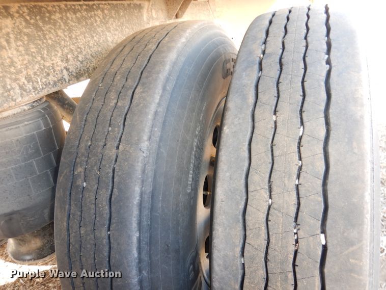 image for item DE2552 2005 Timpte Super Hopper double hopper bottom grain trailer