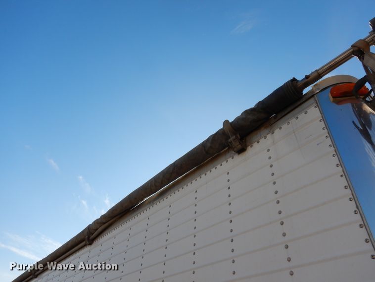 image for item DE2554 2007 Wilson DWM500 double hopper bottom grain trailer