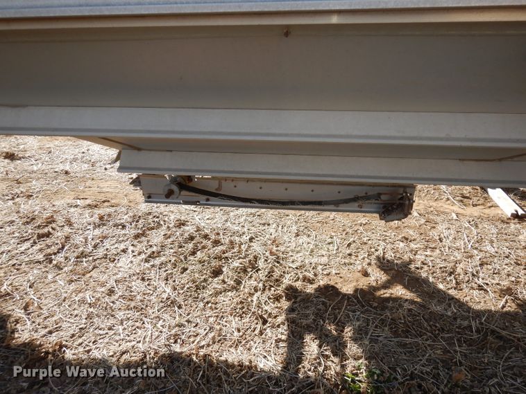 image for item DE2554 2007 Wilson DWM500 double hopper bottom grain trailer