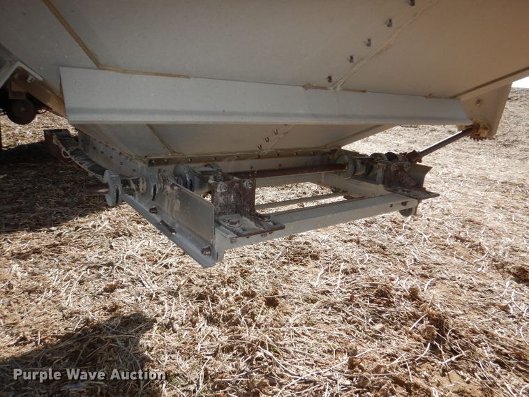 image for item DE2554 2007 Wilson DWM500 double hopper bottom grain trailer
